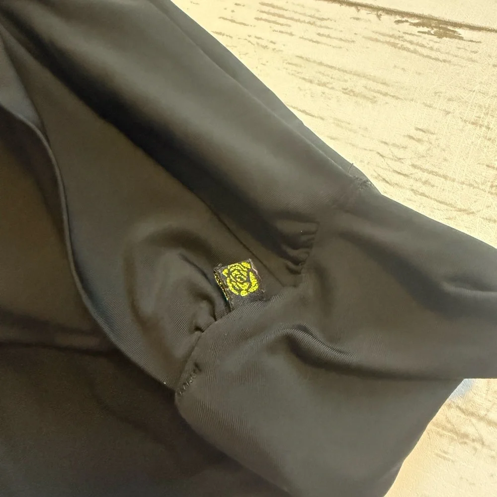 La Vie en Rose - Twisted Waistband Bikini Bottom - Ruching at Hip - Black - L - Picture 3 of 3